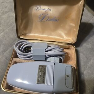 Remington Duchess  Electrical Shaver in Soft Blue For Ladys